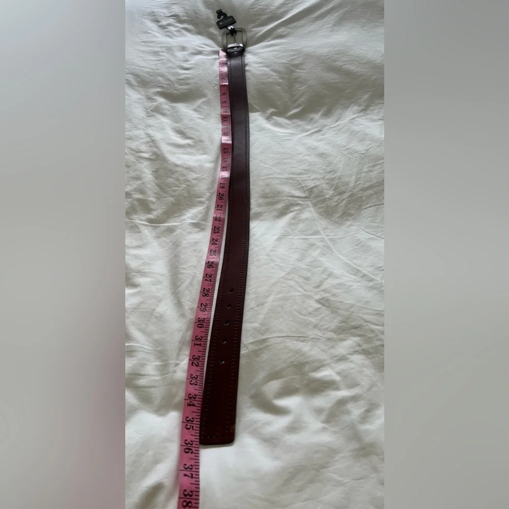 Columbia | Men's Size Small (30-32) | Brown Leather Belt